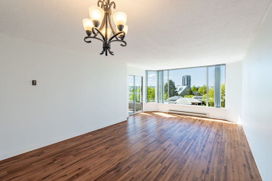 Living room, empty