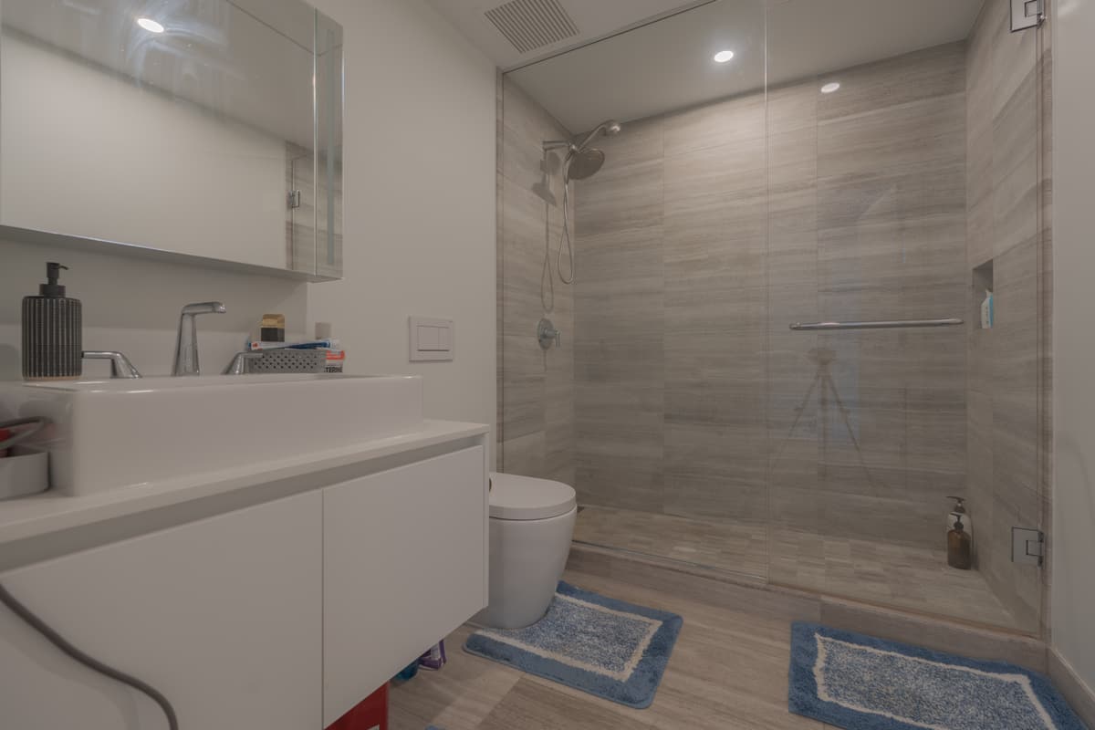 Bathroom, straight out of camera