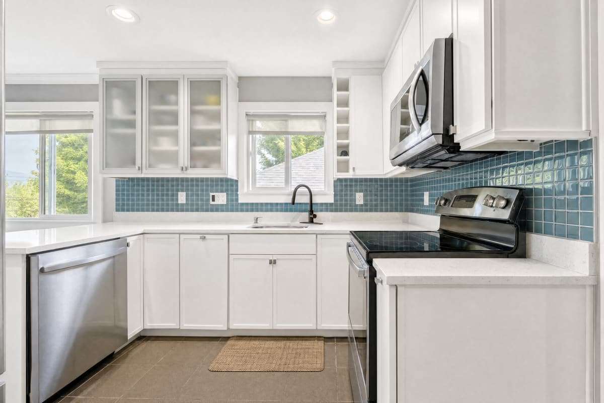 Kitchen, finished with Omidia Finish