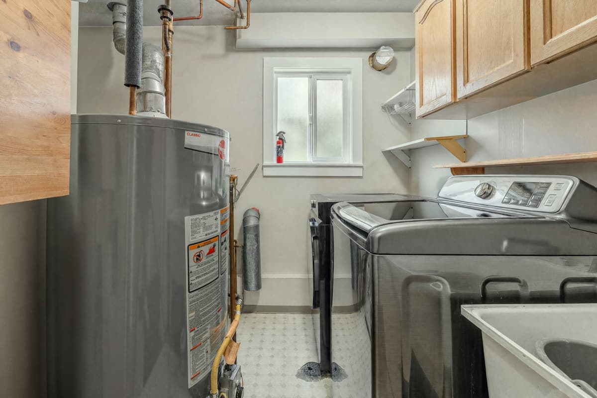 Laundry room, finished with Omidia Finish